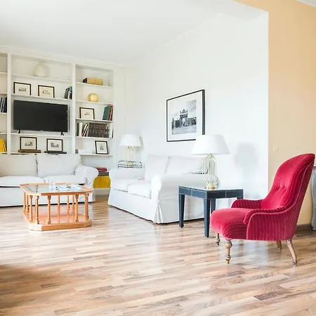Plum Guide - Saltire Apartment